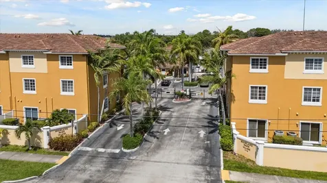 131 NW 2nd Avenue Hallandale FL 33009