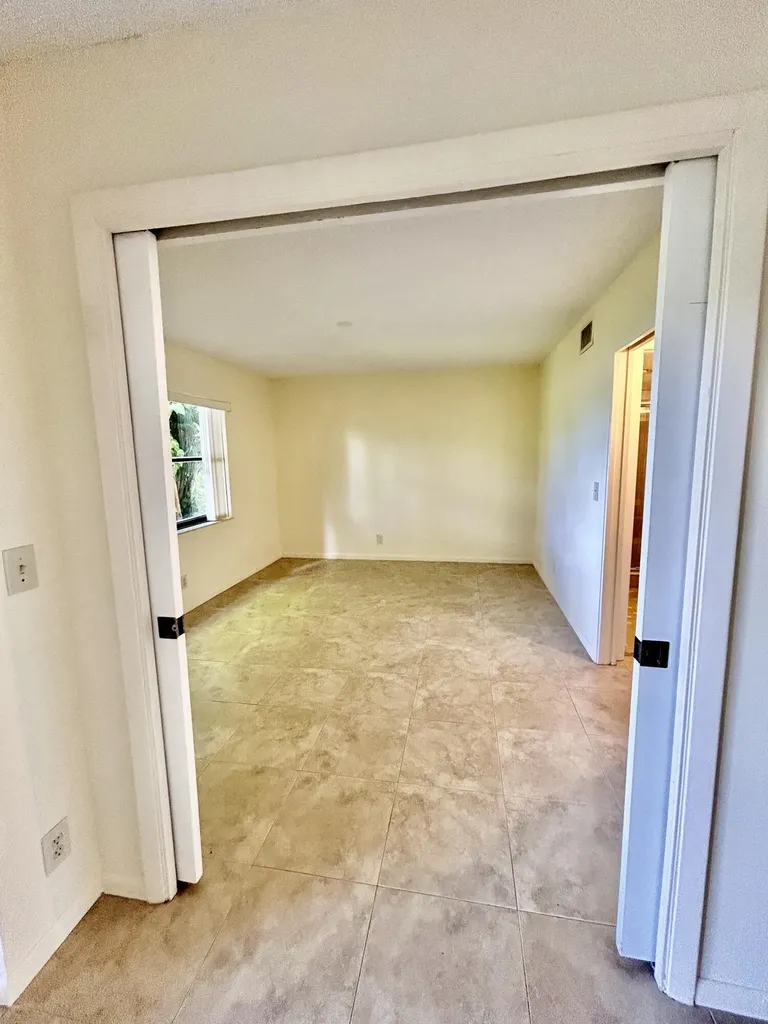 2900 SW 22nd Circle Delray Beach FL 33445