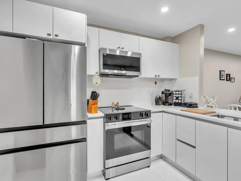 100 Ashbury Road Hollywood FL 33024