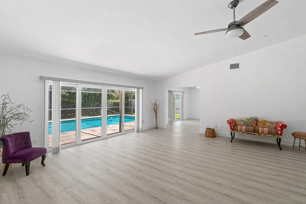6930 NW 2nd Terrace Boca Raton FL 33487