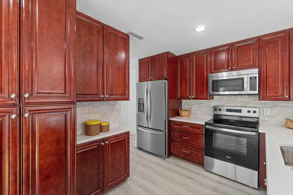 6930 NW 2nd Terrace Boca Raton FL 33487