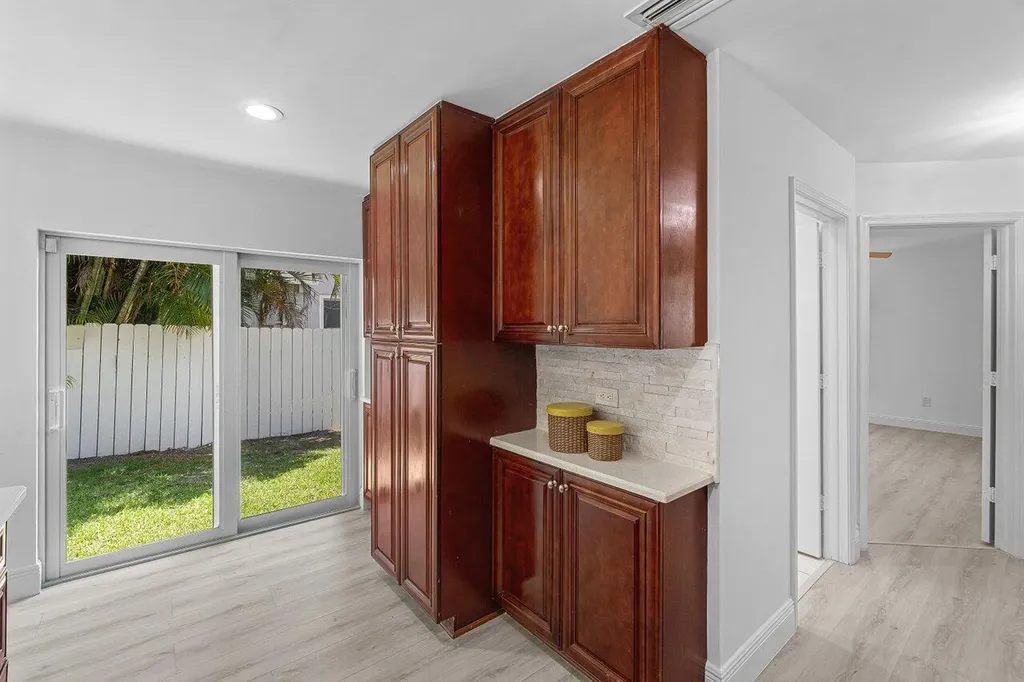 6930 NW 2nd Terrace Boca Raton FL 33487