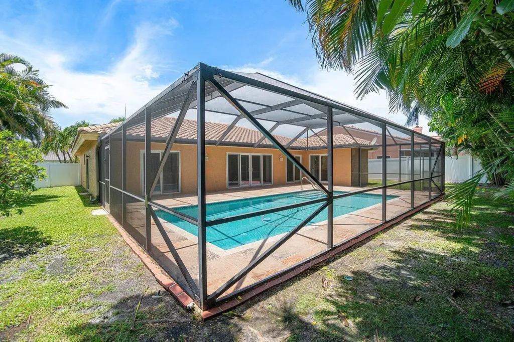 6930 NW 2nd Terrace Boca Raton FL 33487
