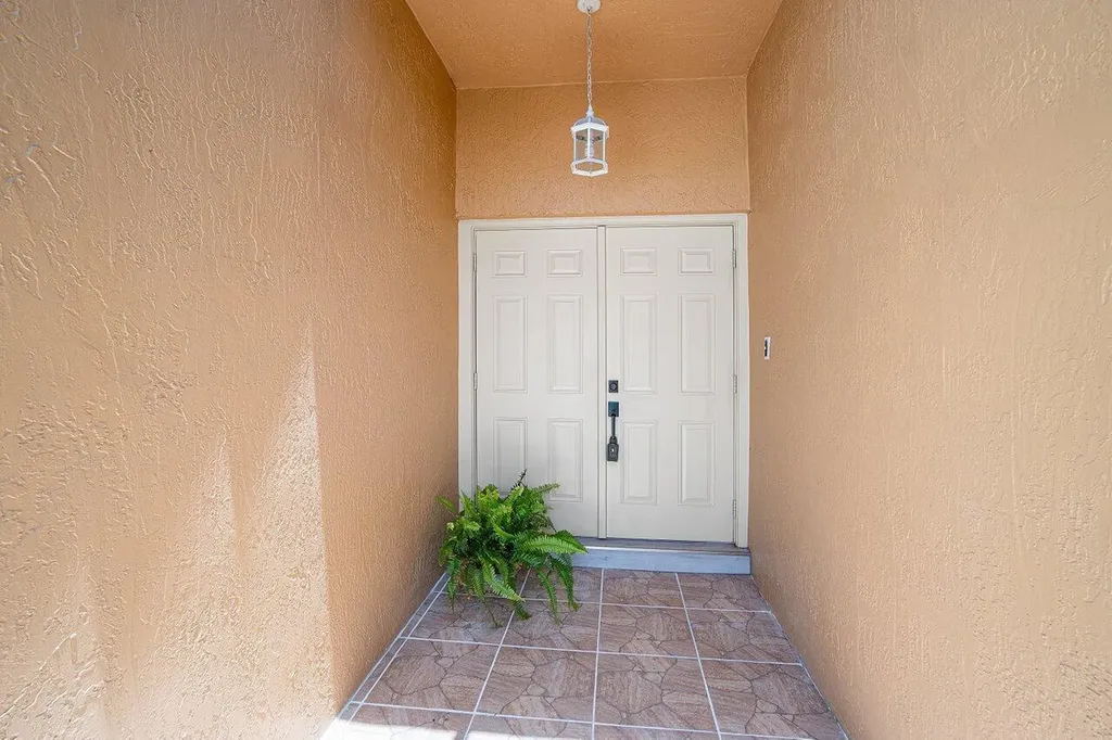6930 NW 2nd Terrace Boca Raton FL 33487