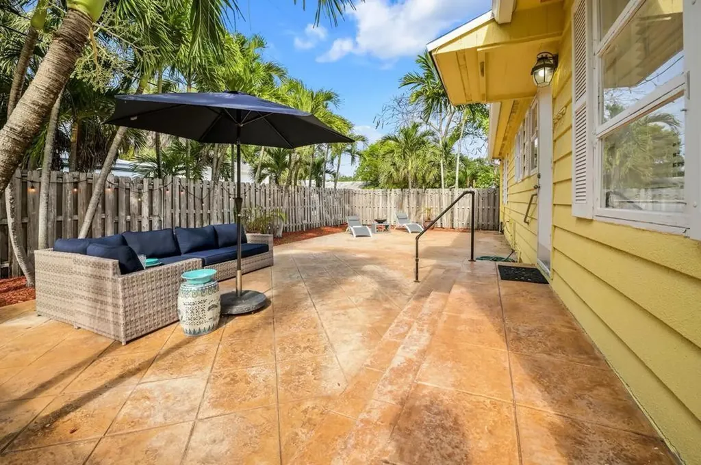 813 SE 14th Court Fort Lauderdale FL 33316