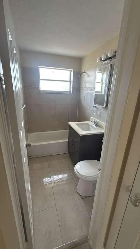 3722 Henry Avenue West Palm Beach FL 33405