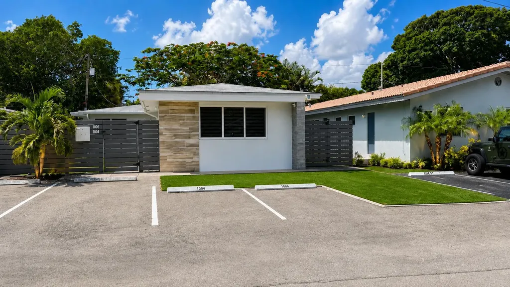 1004 NE 18th Street Fort Lauderdale FL 33305