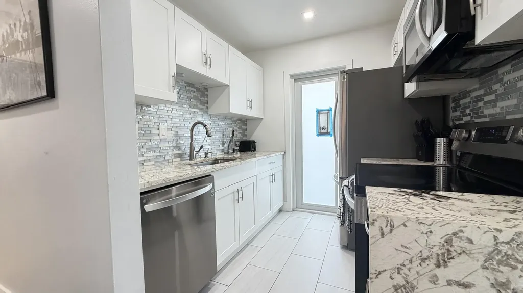 1004 NE 18th Street Fort Lauderdale FL 33305