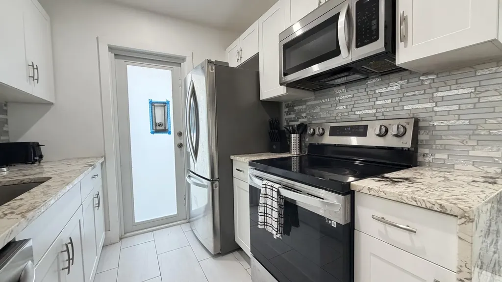 1004 NE 18th Street Fort Lauderdale FL 33305