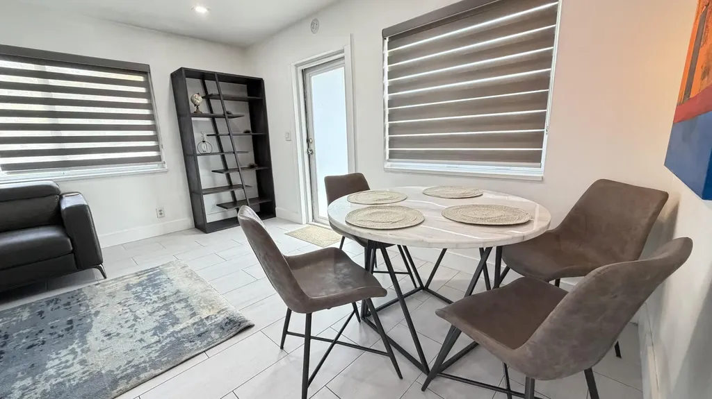 1004 NE 18th Street Fort Lauderdale FL 33305