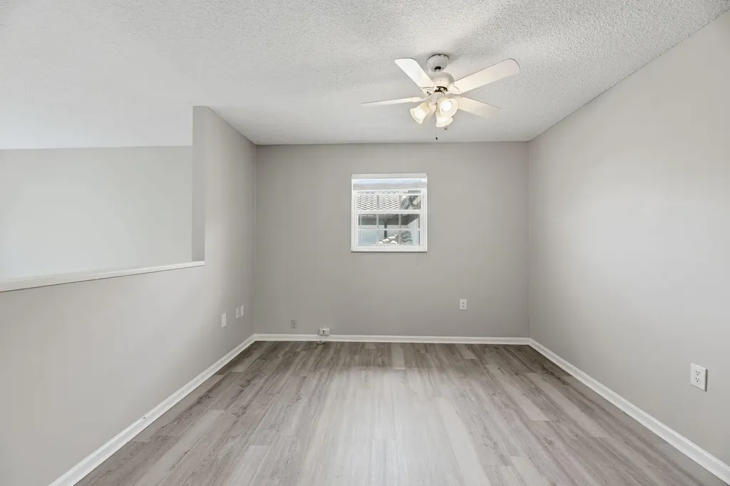 5477 NW 44th Way Coconut Creek FL 33073