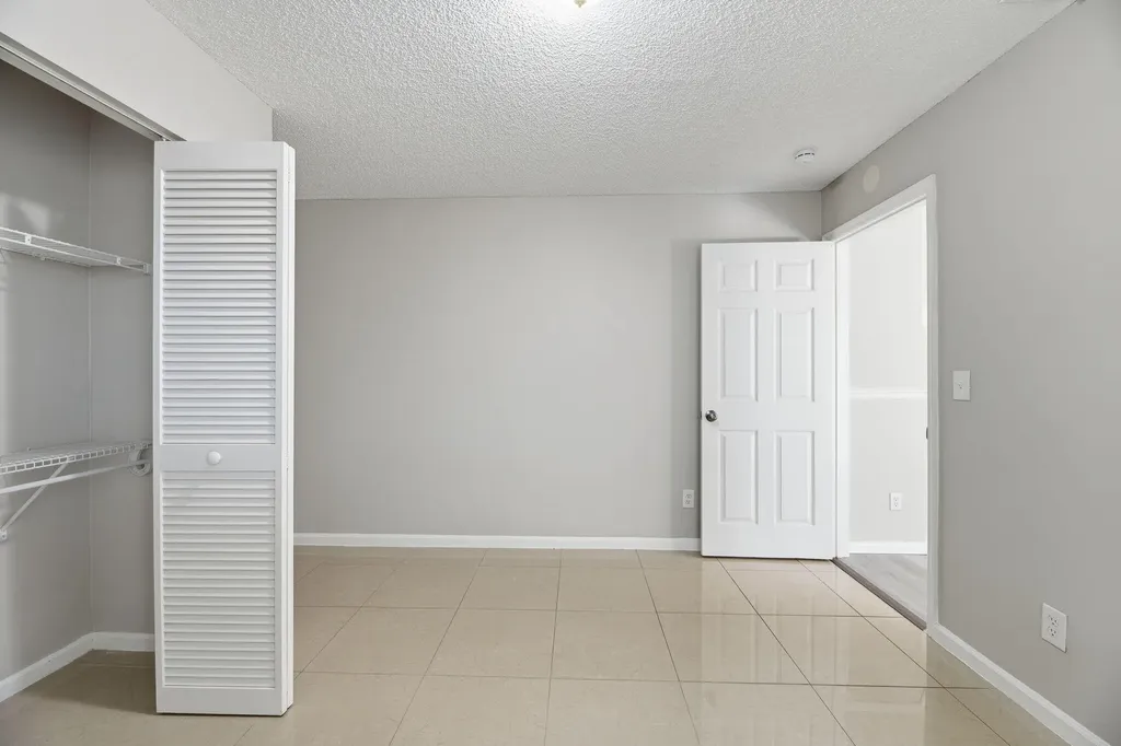5477 NW 44th Way Coconut Creek FL 33073