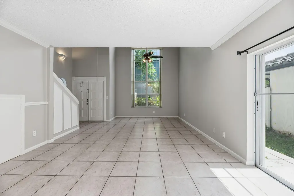 5477 NW 44th Way Coconut Creek FL 33073