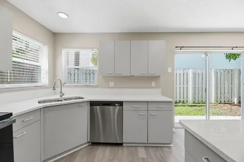 5477 NW 44th Way Coconut Creek FL 33073