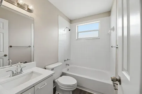 5477 NW 44th Way Coconut Creek FL 33073