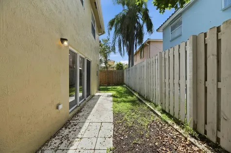 5477 NW 44th Way Coconut Creek FL 33073