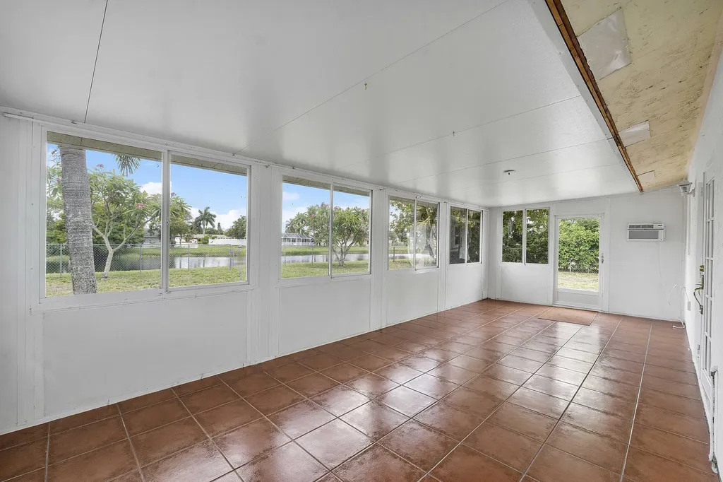 8095 W Saint John Avenue W Boynton Beach FL 33472