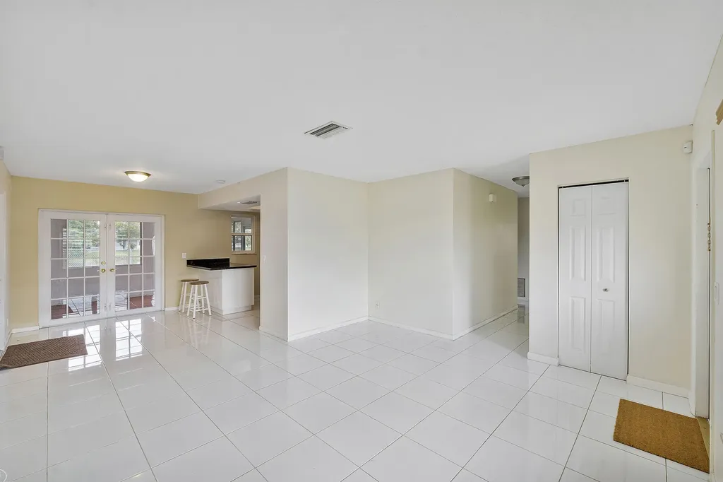 8095 W Saint John Avenue W Boynton Beach FL 33472