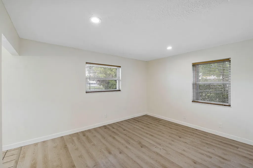 8095 W Saint John Avenue W Boynton Beach FL 33472