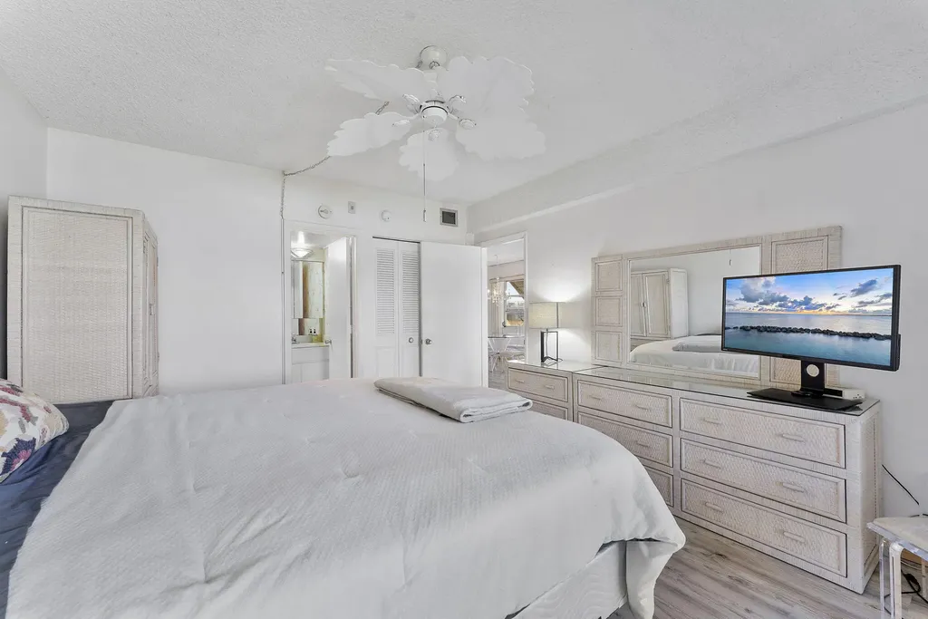 101 NE 19th Avenue Deerfield Beach FL 33441