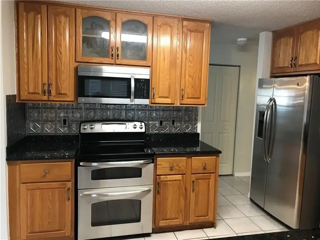 245 Via Milan Terrace Davie FL 33325