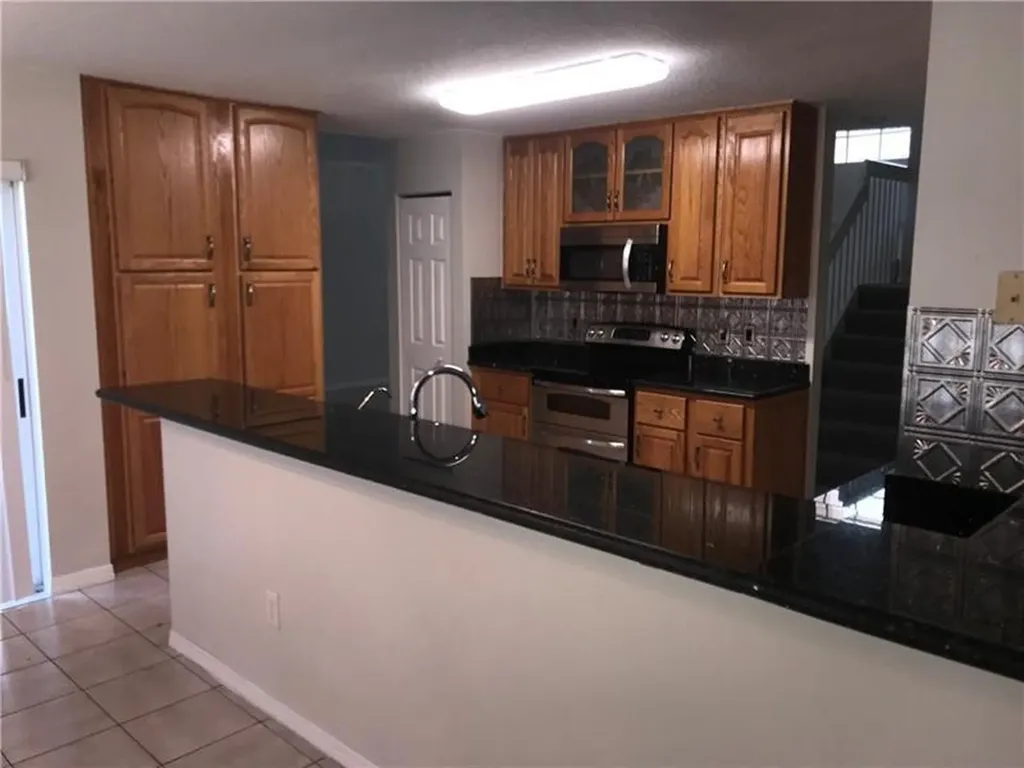 245 Via Milan Terrace Davie FL 33325