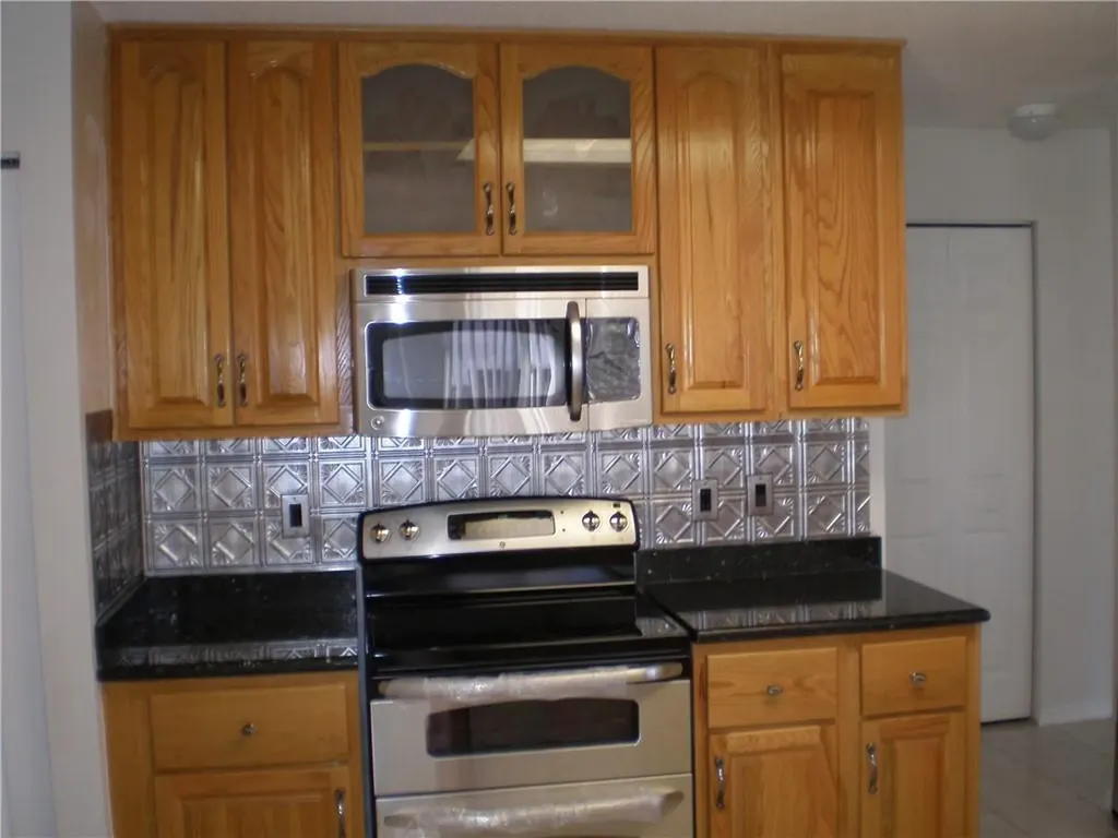245 Via Milan Terrace Davie FL 33325