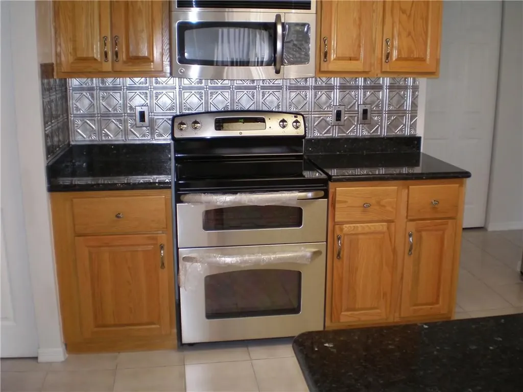 245 Via Milan Terrace Davie FL 33325