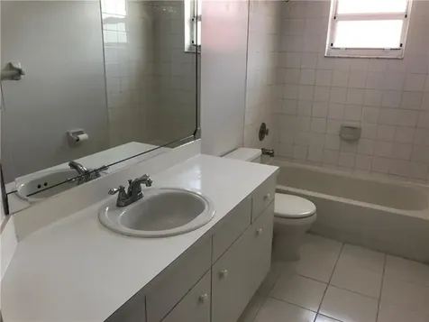 245 Via Milan Terrace Davie FL 33325