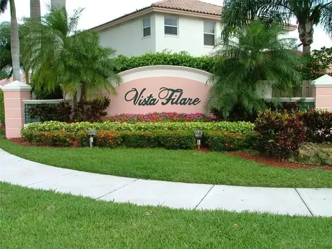 245 Via Milan Terrace Davie FL 33325