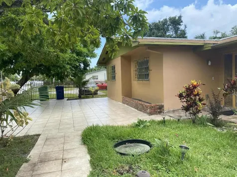 1050 NW 100th Street Miami FL 33150