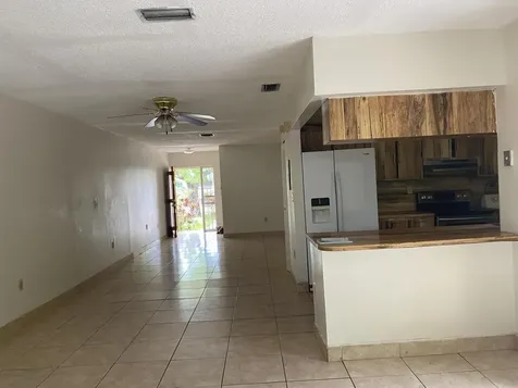 1050 NW 100th Street Miami FL 33150