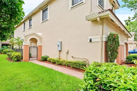 4212 Vineyard Circle Weston FL 33332