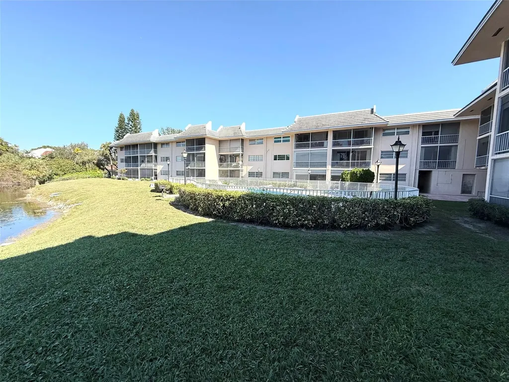 2850 Forest Hills Boulevard Coral Springs FL 33065