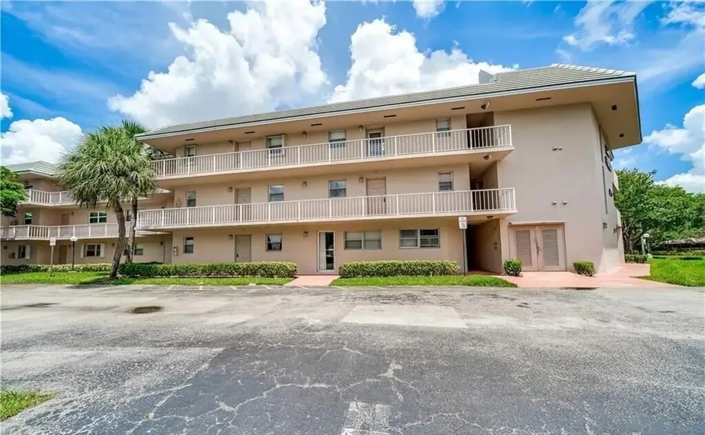 2850 Forest Hills Boulevard Coral Springs FL 33065