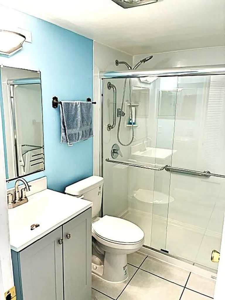 110 Markham F Deerfield Beach FL 33442