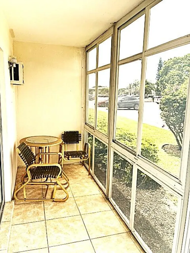 110 Markham F Deerfield Beach FL 33442