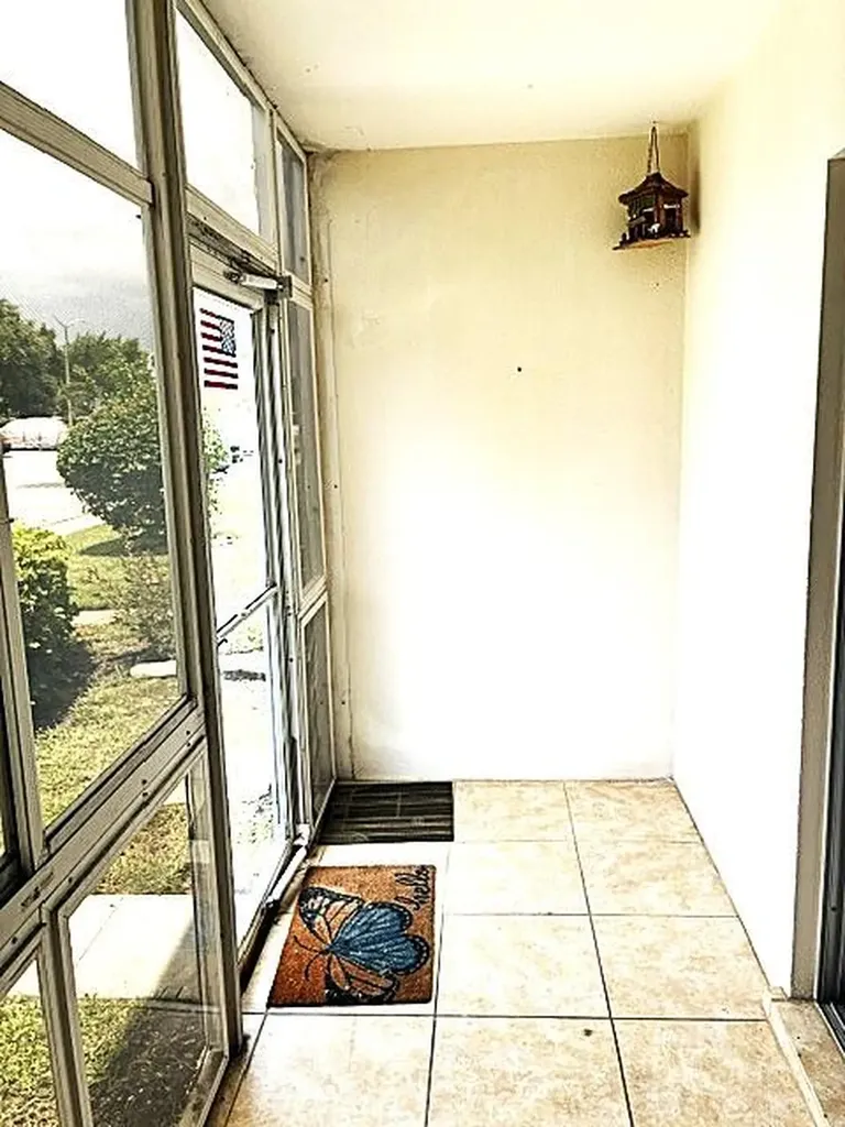 110 Markham F Deerfield Beach FL 33442