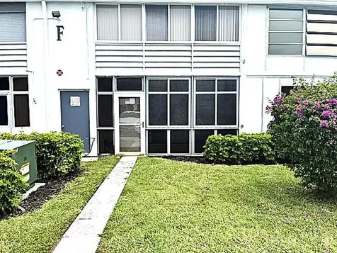 110 Markham F Deerfield Beach FL 33442