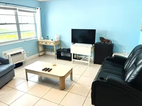110 Markham F Deerfield Beach FL 33442
