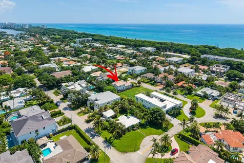 299 NE Wavecrest Court Boca Raton FL 33432