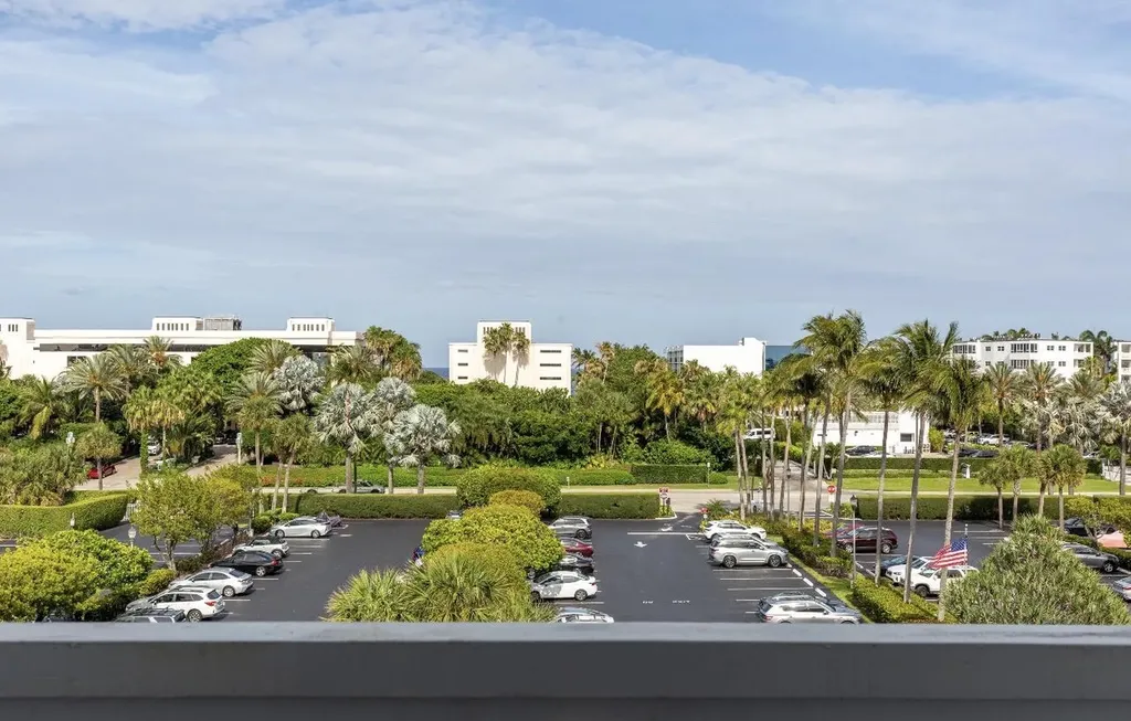 2840 S Ocean Boulevard Palm Beach FL 33480