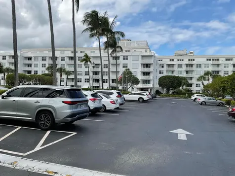 2840 S Ocean Boulevard Palm Beach FL 33480