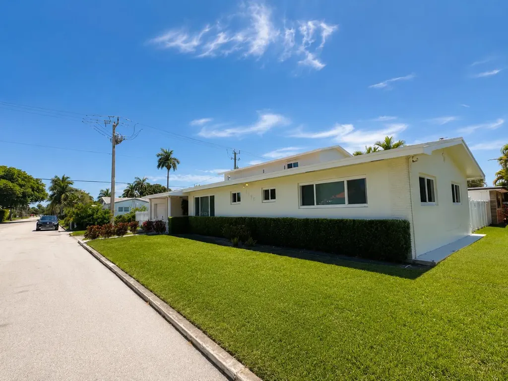1155 Washington Street Hollywood FL 33019