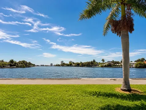 1155 Washington Street Hollywood FL 33019