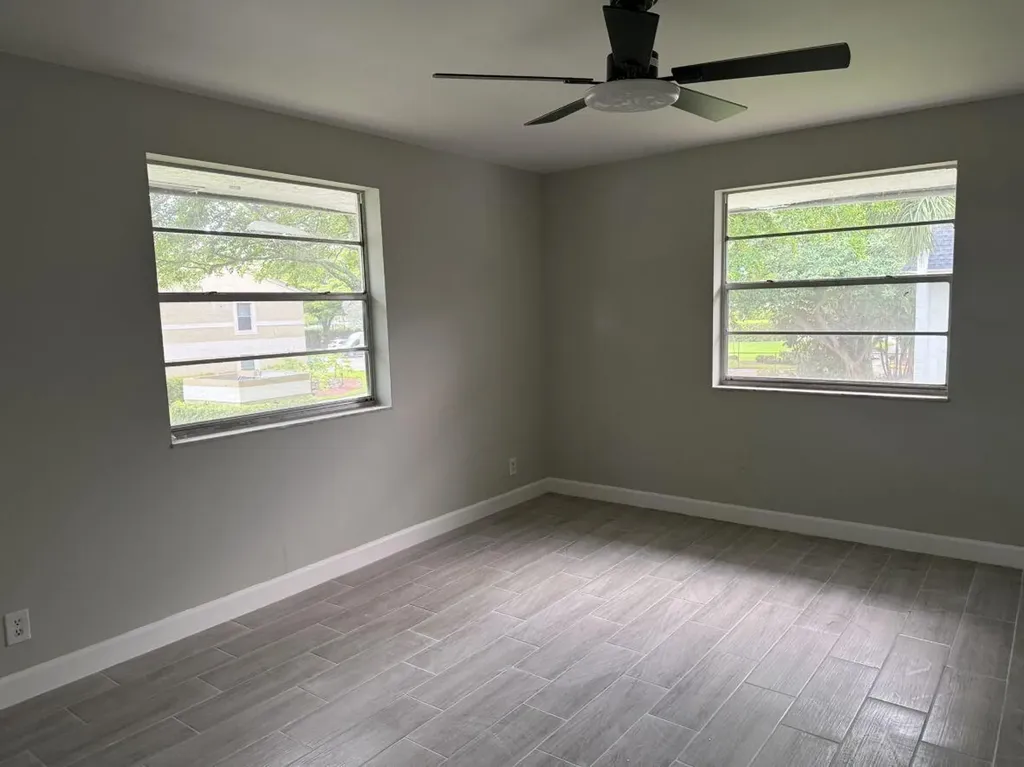 2810 Riverside Drive Coral Springs FL 33065