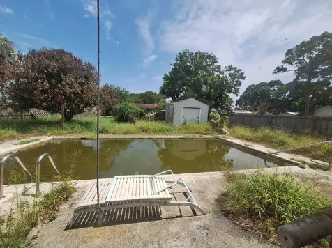1020 Tortugas Avenue Fort Pierce FL 34982