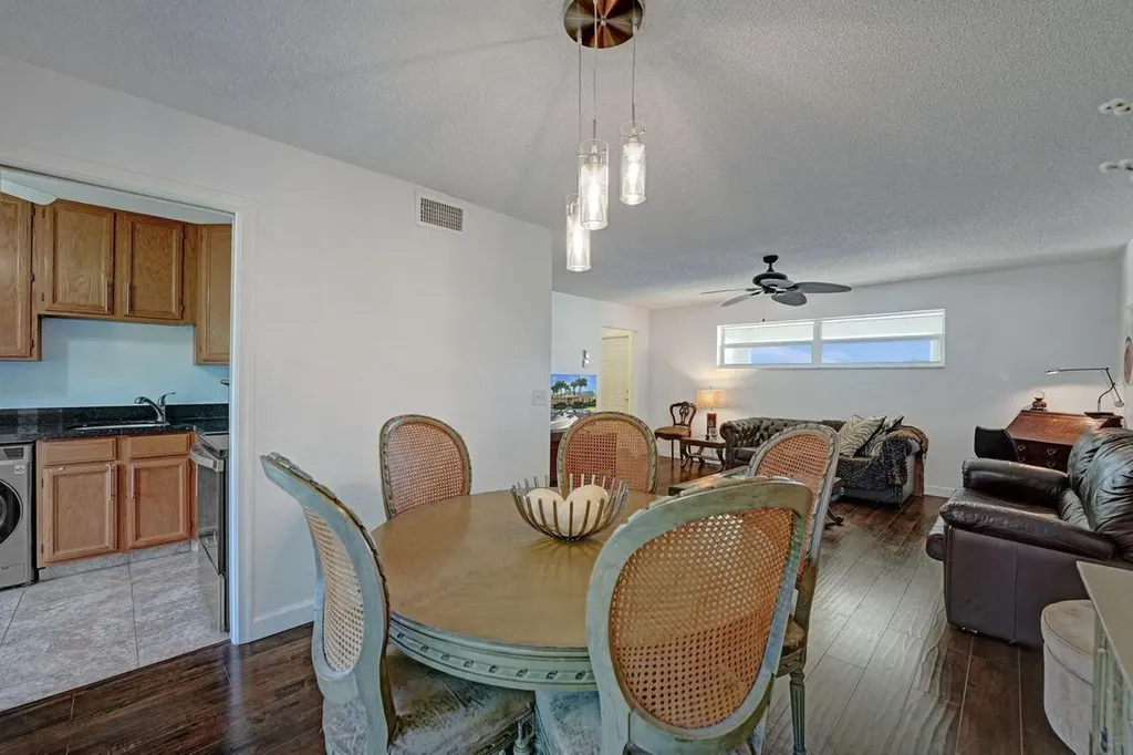 35 Colonial Club Drive Boynton Beach FL 33435