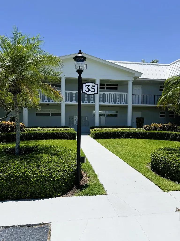 35 Colonial Club Drive Boynton Beach FL 33435