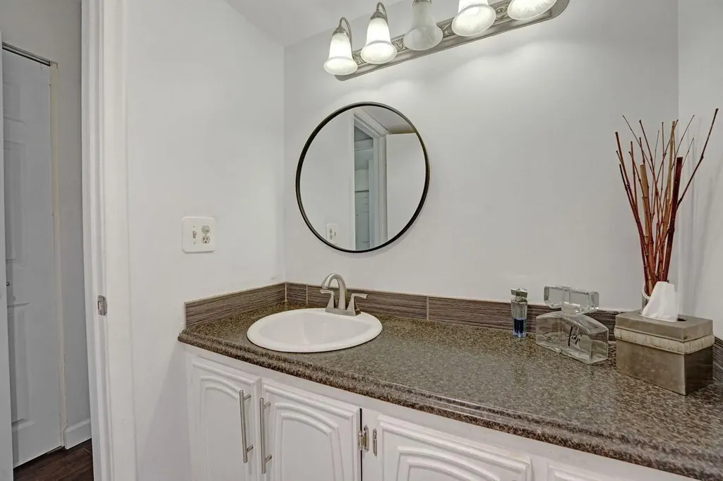 35 Colonial Club Drive Boynton Beach FL 33435